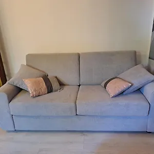 T2 A 2min Du Centre +parking Appartement